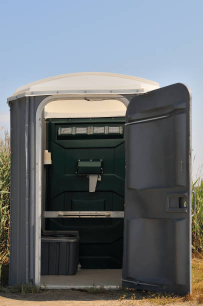 Best Porta potty delivery and setup  in Lo, HI